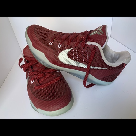 kobe maroon shoes
